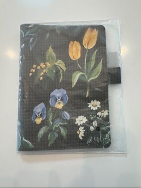 Hobonichi Techo Cousin Cover
2026 - Tolight: Garden of Botany - A5